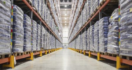 Ventajas y desventajas de las estanterías para palets en almacenes