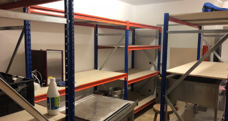 Estantería industrial metálica de Master Rax para almacén, taller y oficina