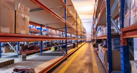 Cómo montar una estantería de gran carga de forma segura
